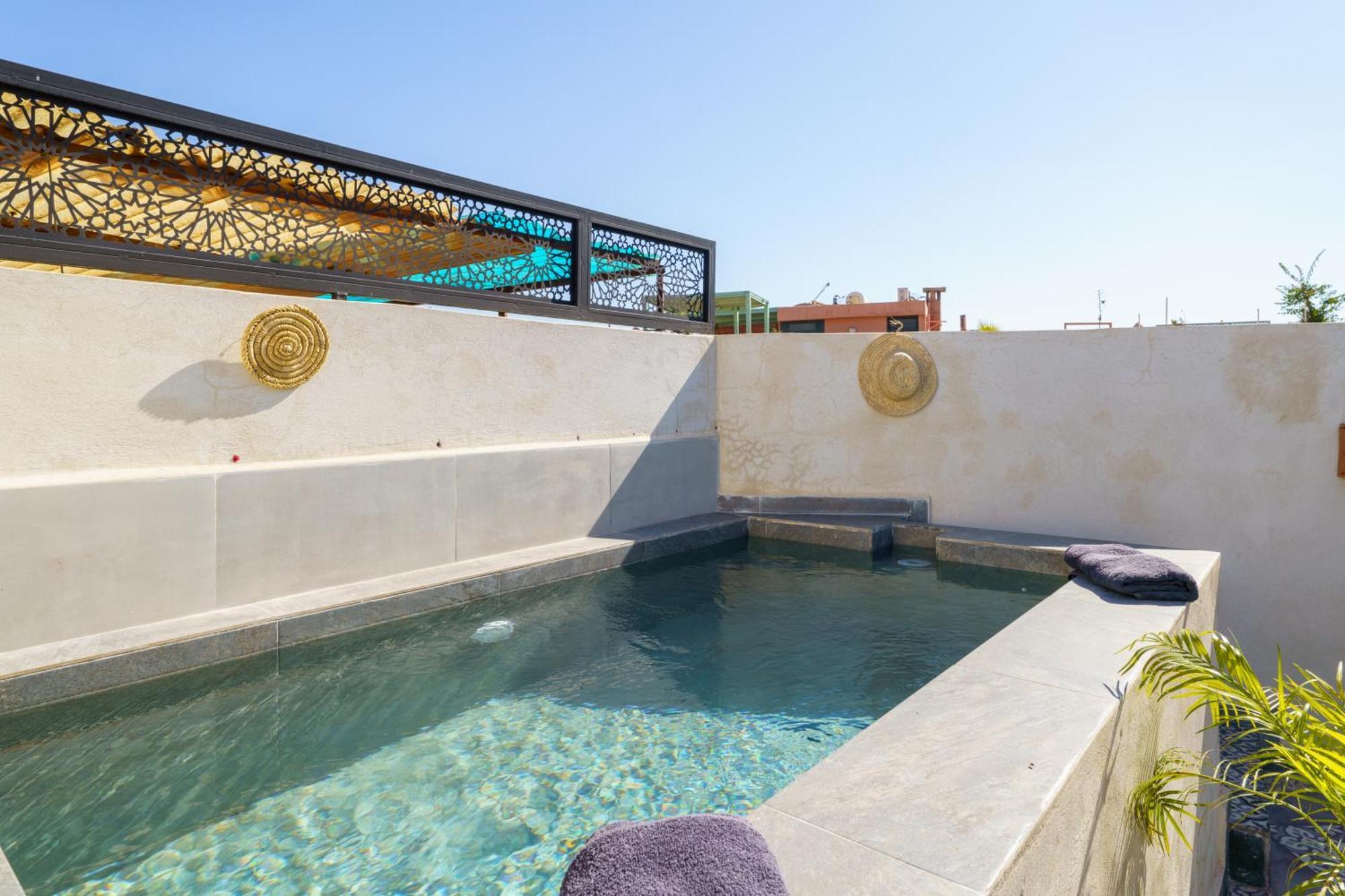 Riad 4 Chambres - Piscine & Petit Dejeuner Gratuit - Wifi Fibre Optique Marrakesh Buitenkant foto