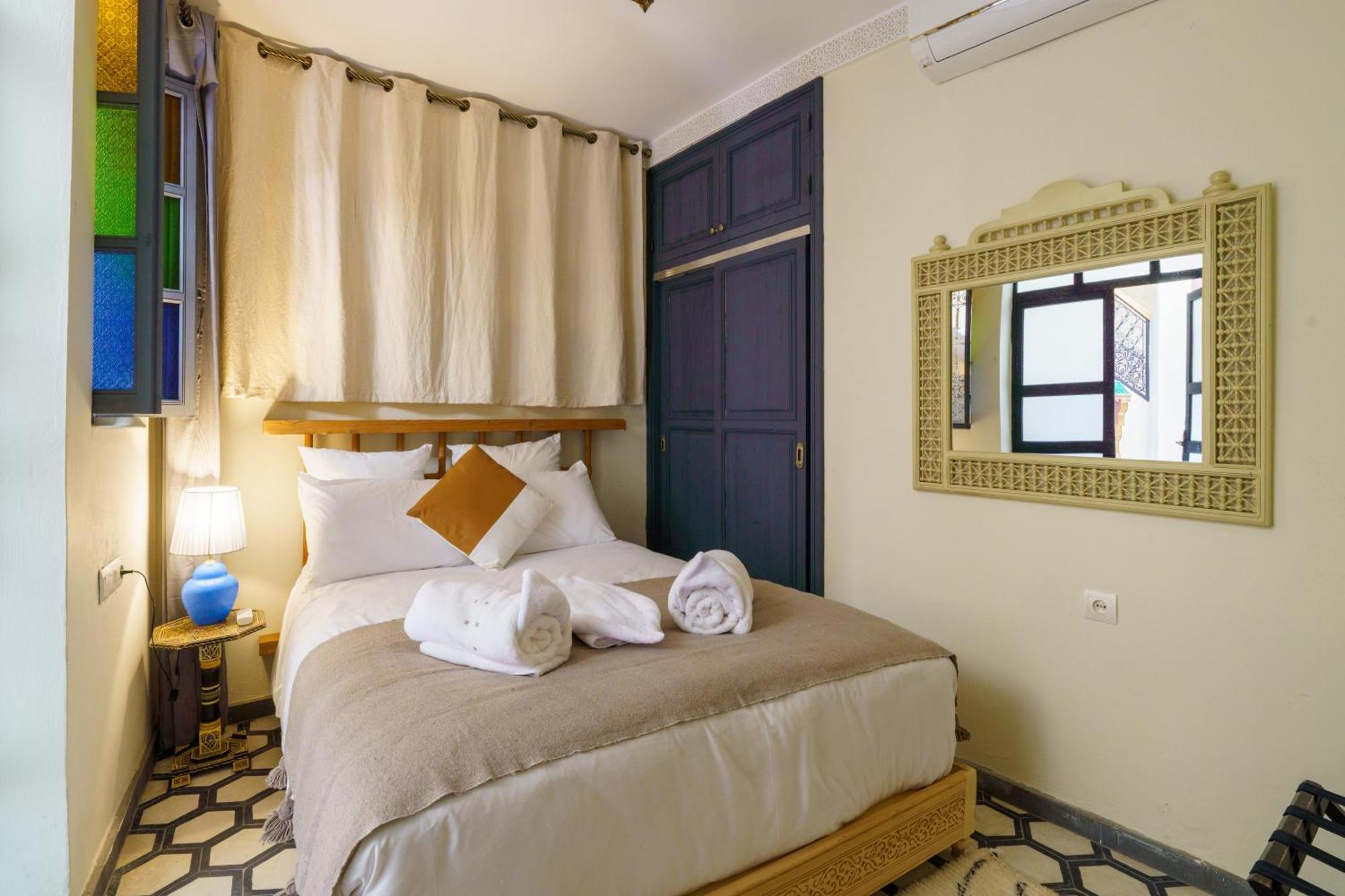 Riad 4 Chambres - Piscine & Petit Dejeuner Gratuit - Wifi Fibre Optique Marrakesh Buitenkant foto