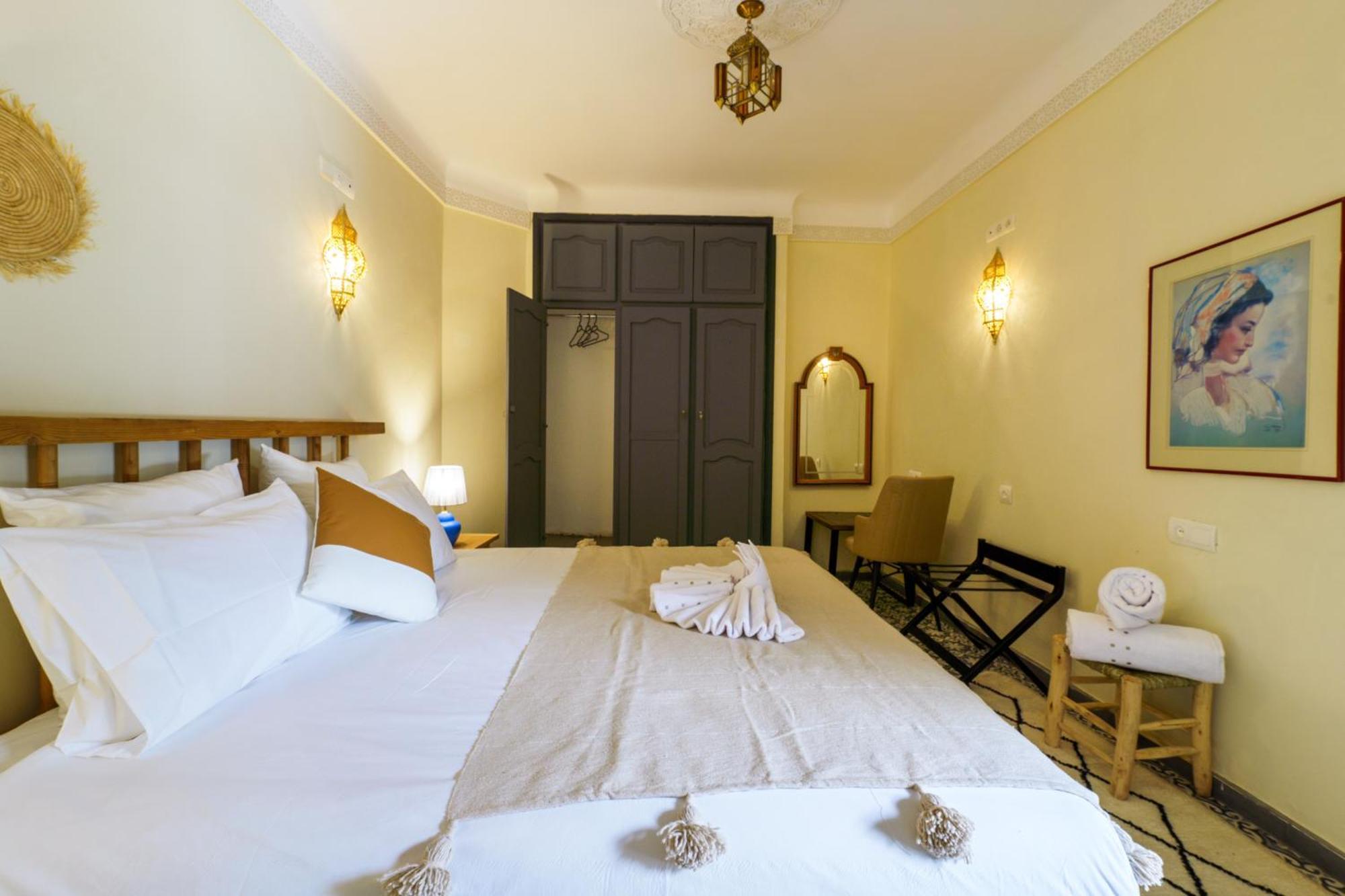Riad 4 Chambres - Piscine & Petit Dejeuner Gratuit - Wifi Fibre Optique Marrakesh Buitenkant foto