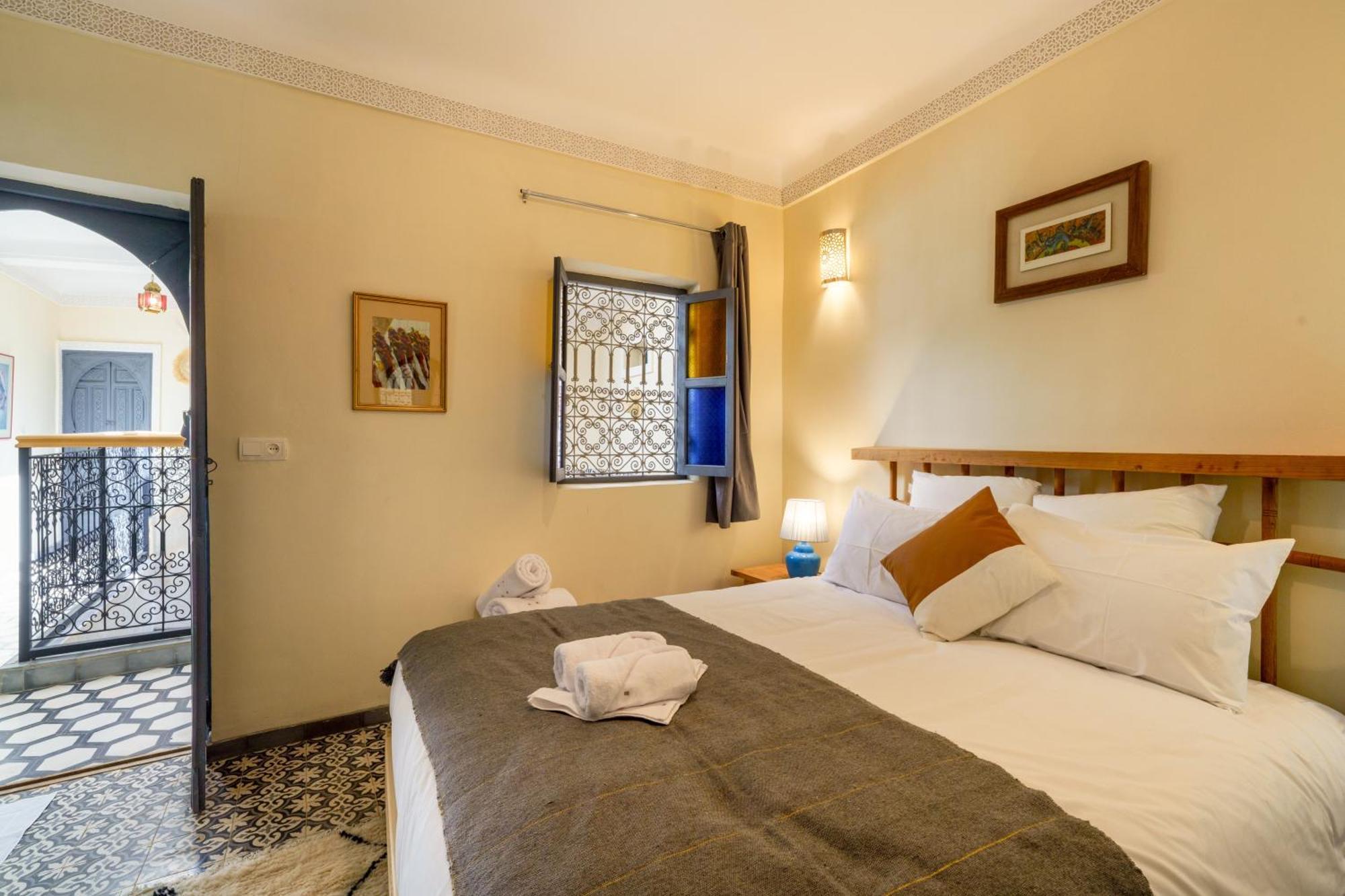 Riad 4 Chambres - Piscine & Petit Dejeuner Gratuit - Wifi Fibre Optique Marrakesh Buitenkant foto