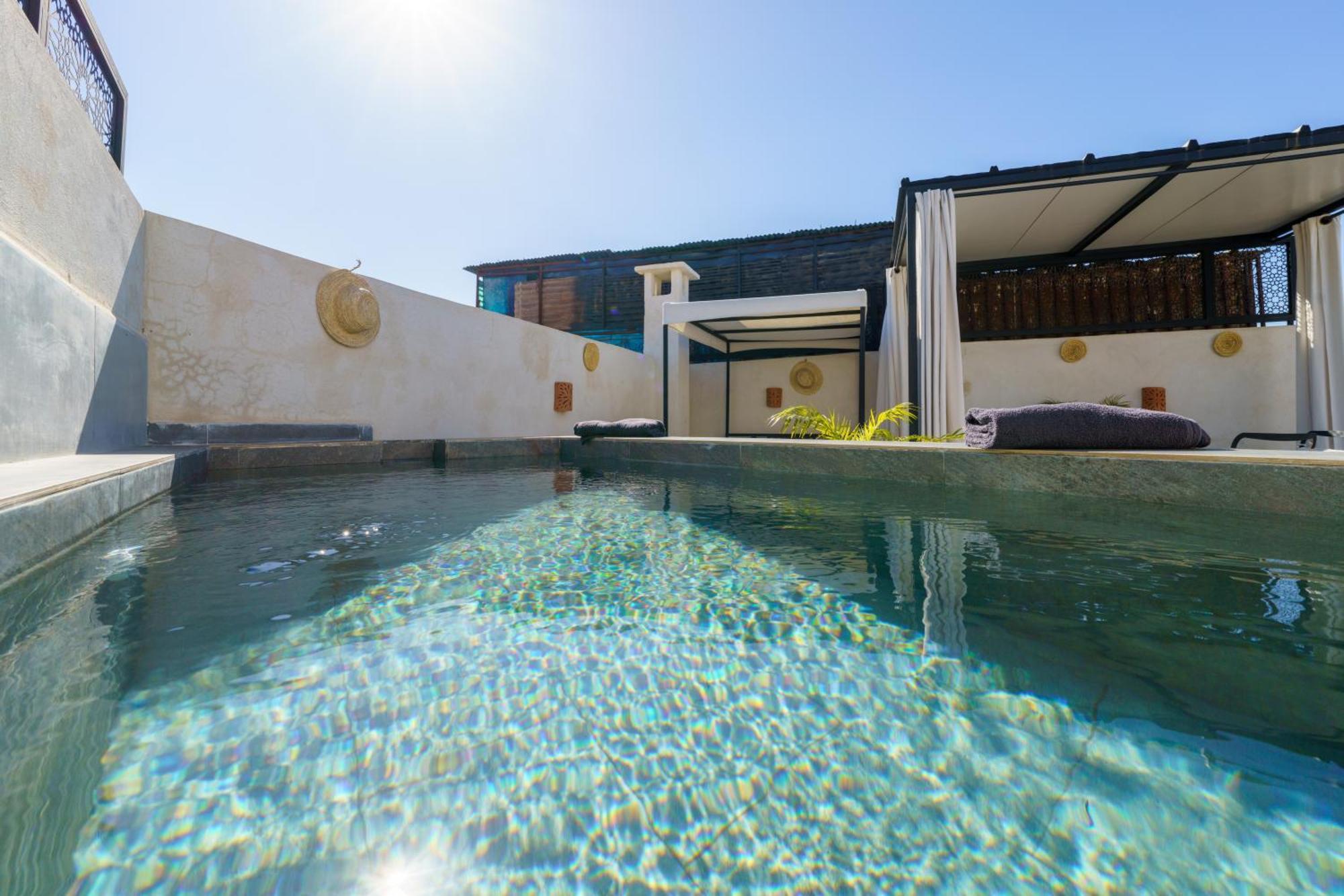 Riad 4 Chambres - Piscine & Petit Dejeuner Gratuit - Wifi Fibre Optique Marrakesh Buitenkant foto