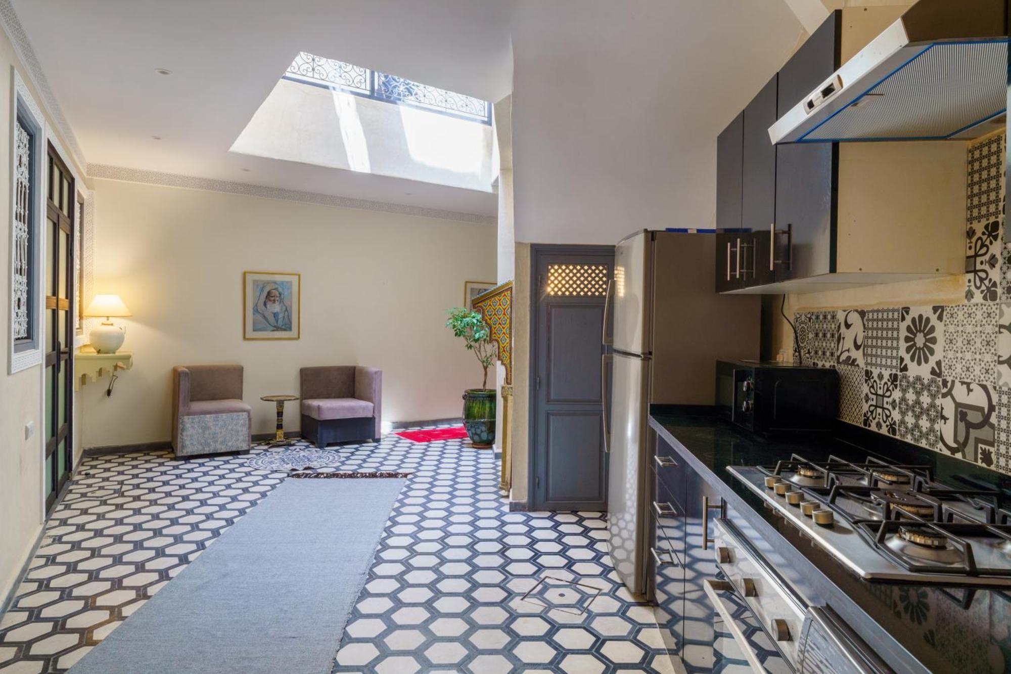 Riad 4 Chambres - Piscine & Petit Dejeuner Gratuit - Wifi Fibre Optique Marrakesh Buitenkant foto