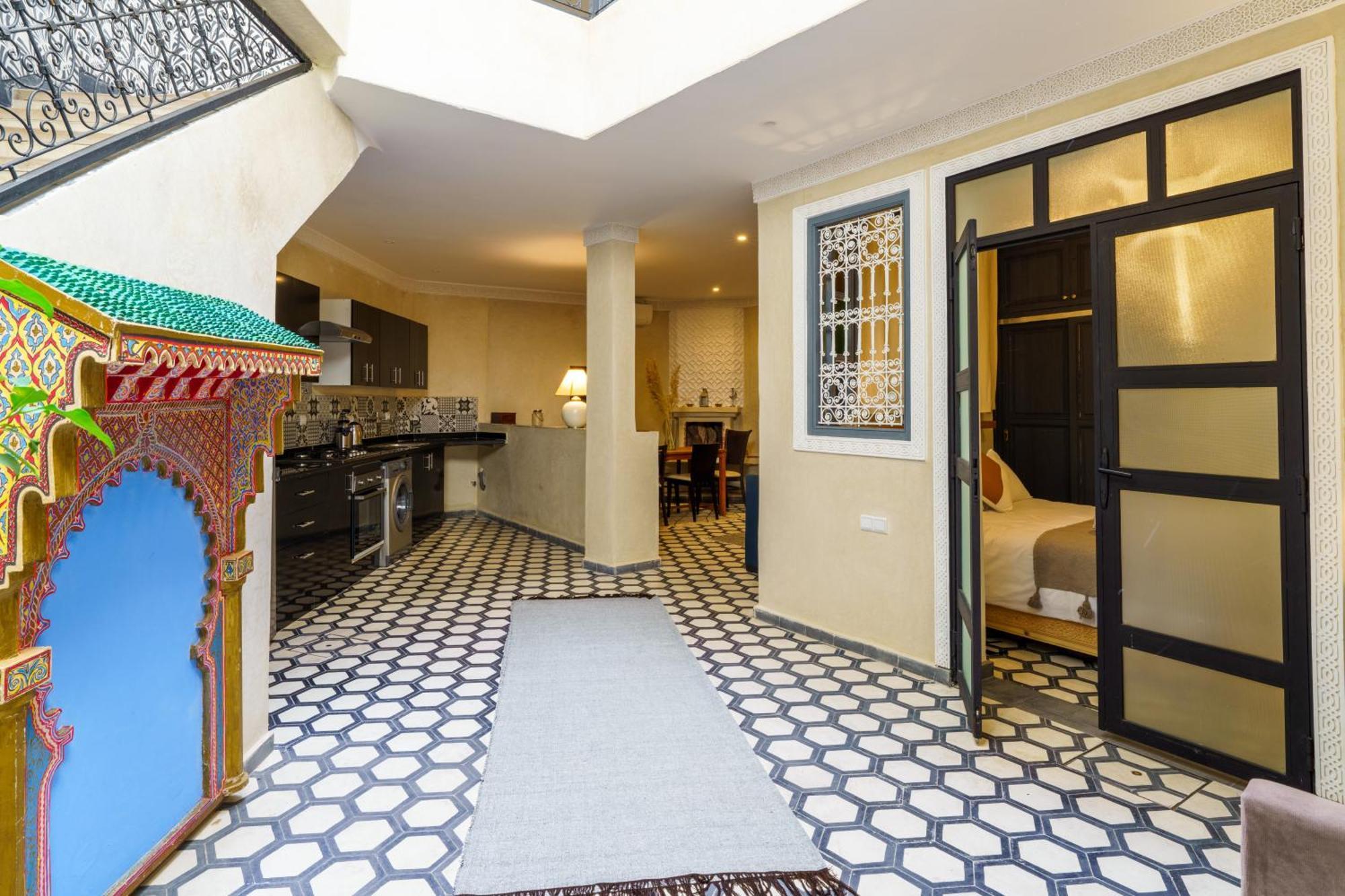 Riad 4 Chambres - Piscine & Petit Dejeuner Gratuit - Wifi Fibre Optique Marrakesh Buitenkant foto