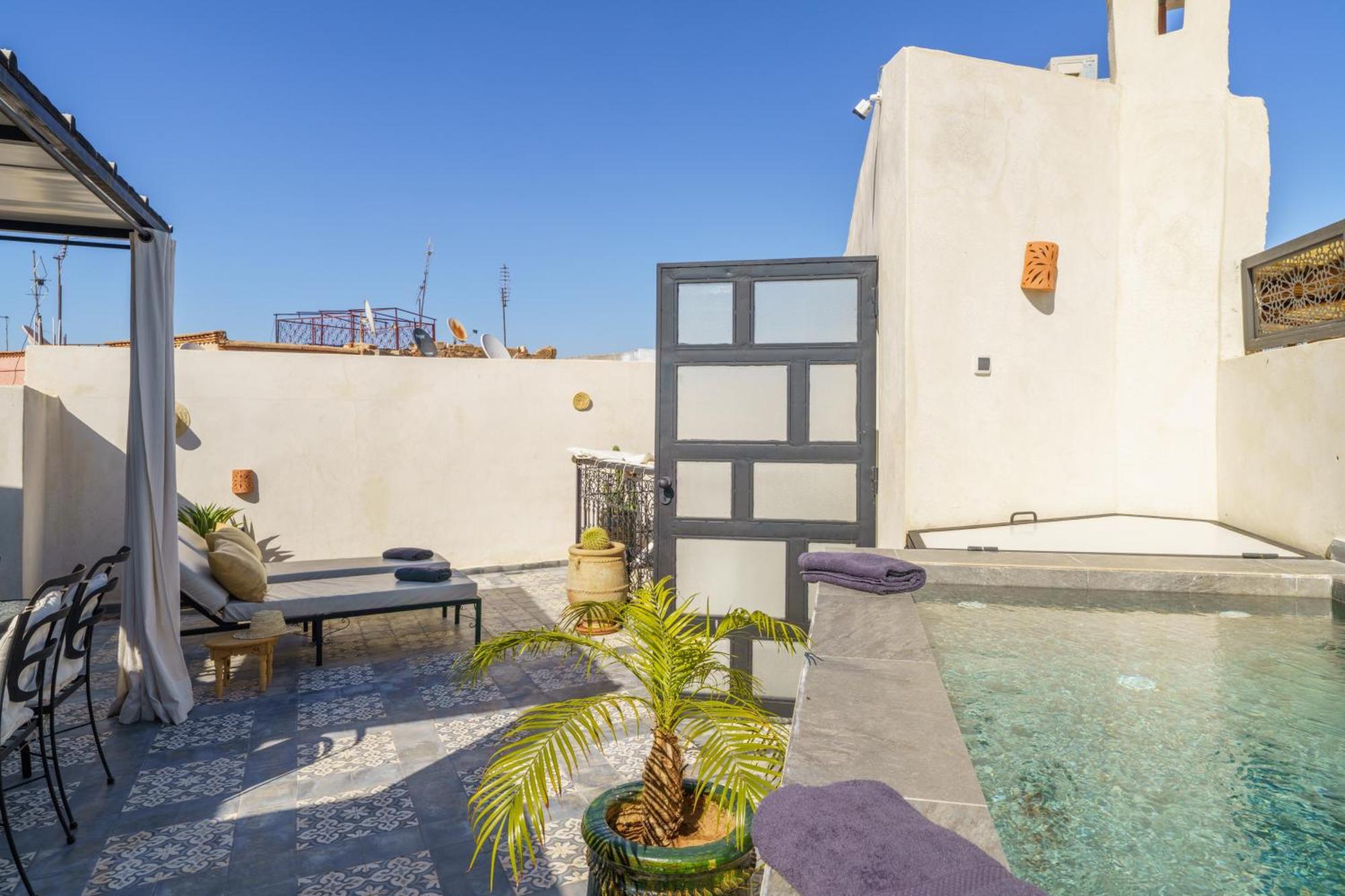 Riad 4 Chambres - Piscine & Petit Dejeuner Gratuit - Wifi Fibre Optique Marrakesh Buitenkant foto
